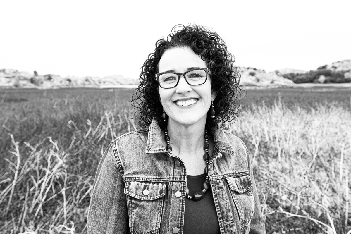 amberly-neese-headshot-bw
